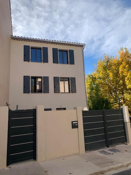 Le 2 Ter Apartment Puyloubier Exterior foto